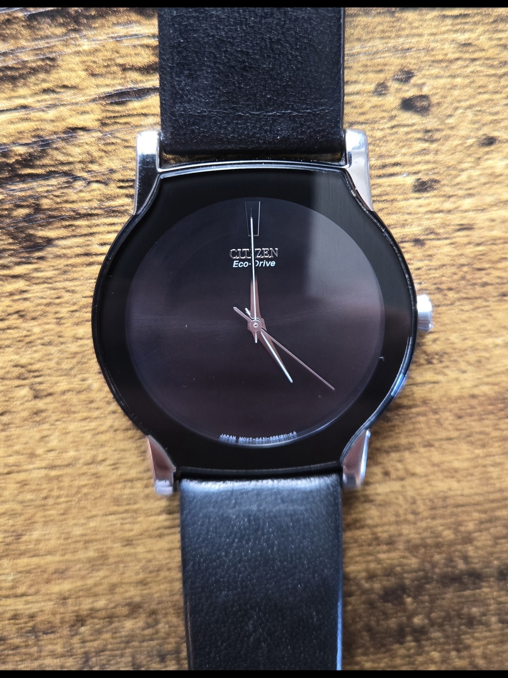 Citizen Eco-Drive Axiom Men's Black Leather Watch (G431-S030650) – Runs Great